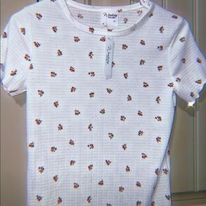 a flower tight fit shirt...